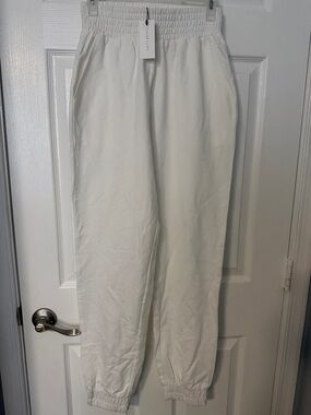 Sugar + Lips White Elastic-Waist Jogger Pants - size Small - 100% Cotton - NWT!